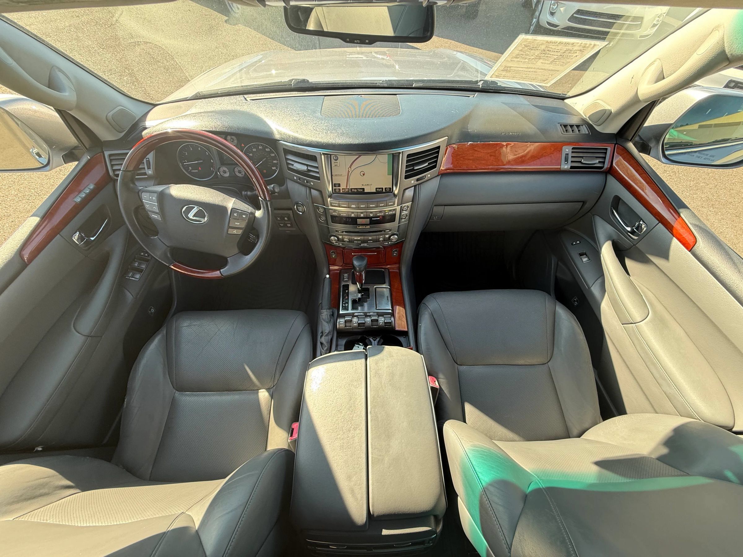 Used 2009 Lexus LX 570 4WD image 40