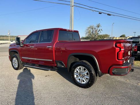 Used 2025 Chevrolet Silverado 2500 High Country w/ High Country Premium Package AWD/4WD image 6