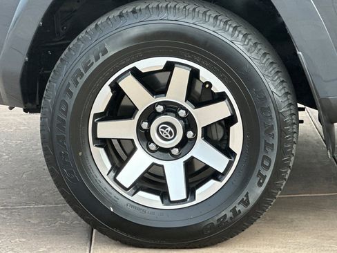Certified 2024 Toyota 4Runner TRD Off-Road Premium image 35