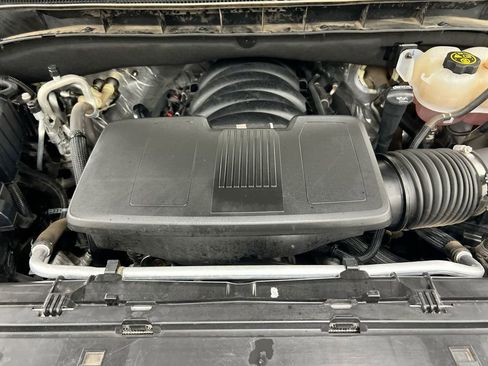 Used 2023 GMC Yukon SLT AWD/4WD image 25