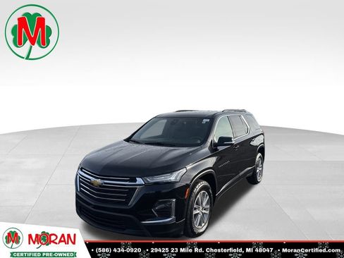 Used 2022 Chevrolet Traverse LT image 1
