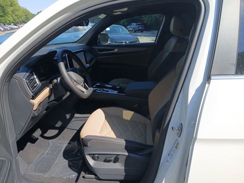 New 2026 Volkswagen Atlas Cross Sport SE AWD/4WD image 9