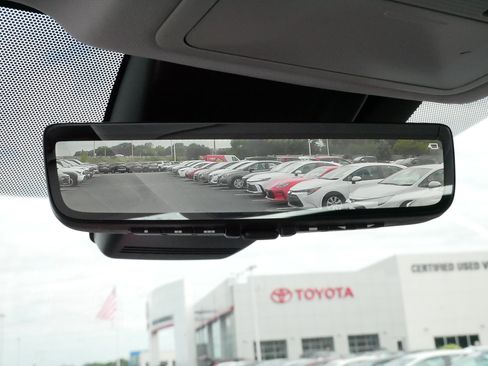 Certified 2025 Toyota RAV4 Limited w/ Advanced Technology Package AWD/4WD image 33