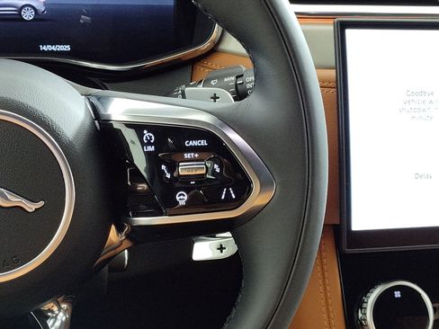 Used 2026 Jaguar F-PACE R-Dynamic S image 21