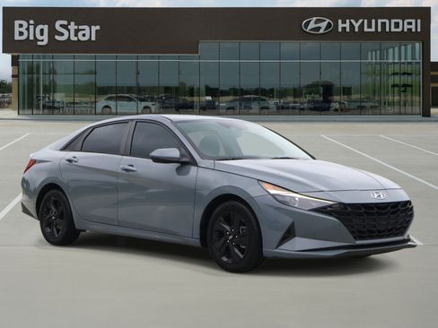 Used 2021 Hyundai Elantra SEL FWD image 6