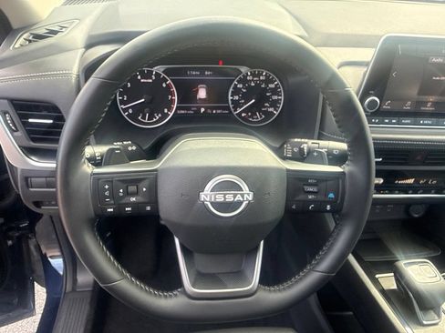 Certified 2025 Nissan Rogue SV w/ SV Premium Package AWD/4WD image 7