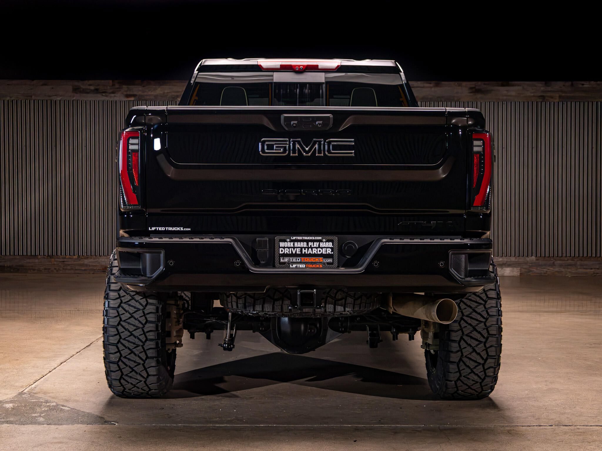 Used 2026 GMC Sierra 2500 AT4X w/ LPO, Black Badging Package AWD/4WD image 8
