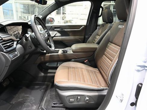 New 2026 GMC Acadia Denali Ultimate w/ LPO, Floor Liner Package image 9