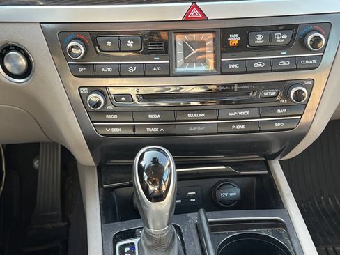 Used 2015 Hyundai Genesis 3.8 w/ Option Group 02 AWD/4WD image 32