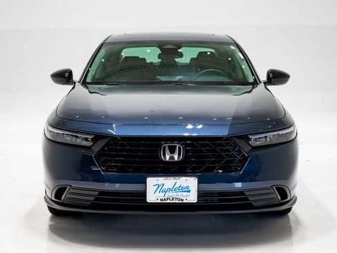 Used 2025 Honda Accord SE image 4