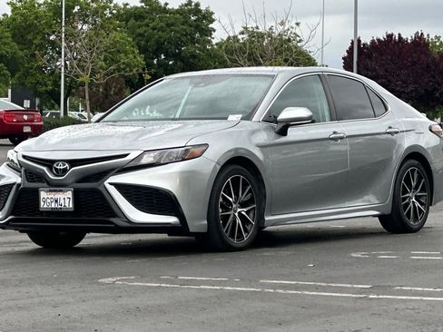 Used 2023 Toyota Camry SE w/ Convenience Package image 8