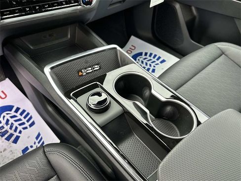 New 2026 Chevrolet Equinox LT w/ Convenience Package II image 15