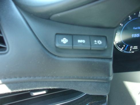 Used 2020 Cadillac Escalade Platinum AWD/4WD image 28