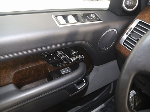 Used 2022 Land Rover Range Rover Westminster Edition image 30