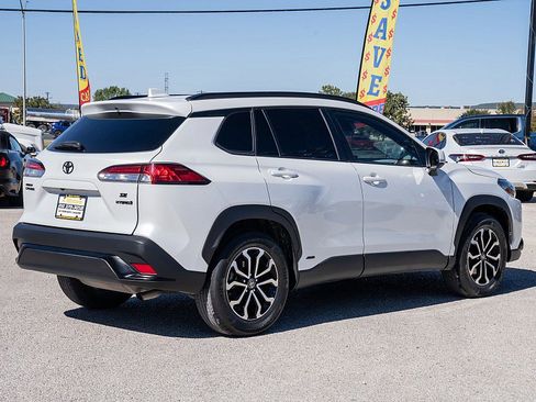 Used 2023 Toyota Corolla Cross AWD Hybrid image 5