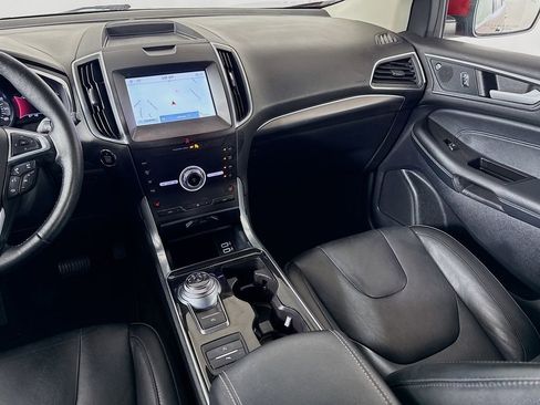 Used 2020 Ford Edge Titanium FWD image 22
