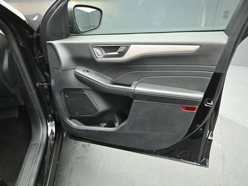 Certified 2022 Ford Escape SE w/ Cold Weather Package image 28