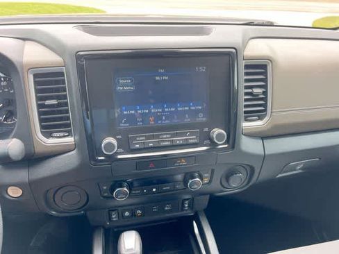 Used 2022 Nissan Frontier SV RWD image 18