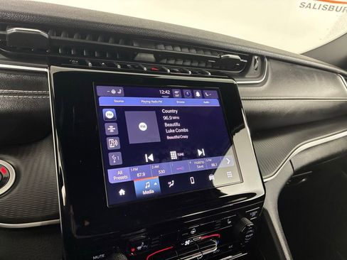 Used 2024 Jeep Grand Cherokee L Altitude image 18