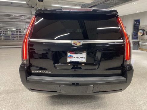 Used 2020 Cadillac Escalade ESV Premium Luxury w/ LPO, Radiant Package image 6