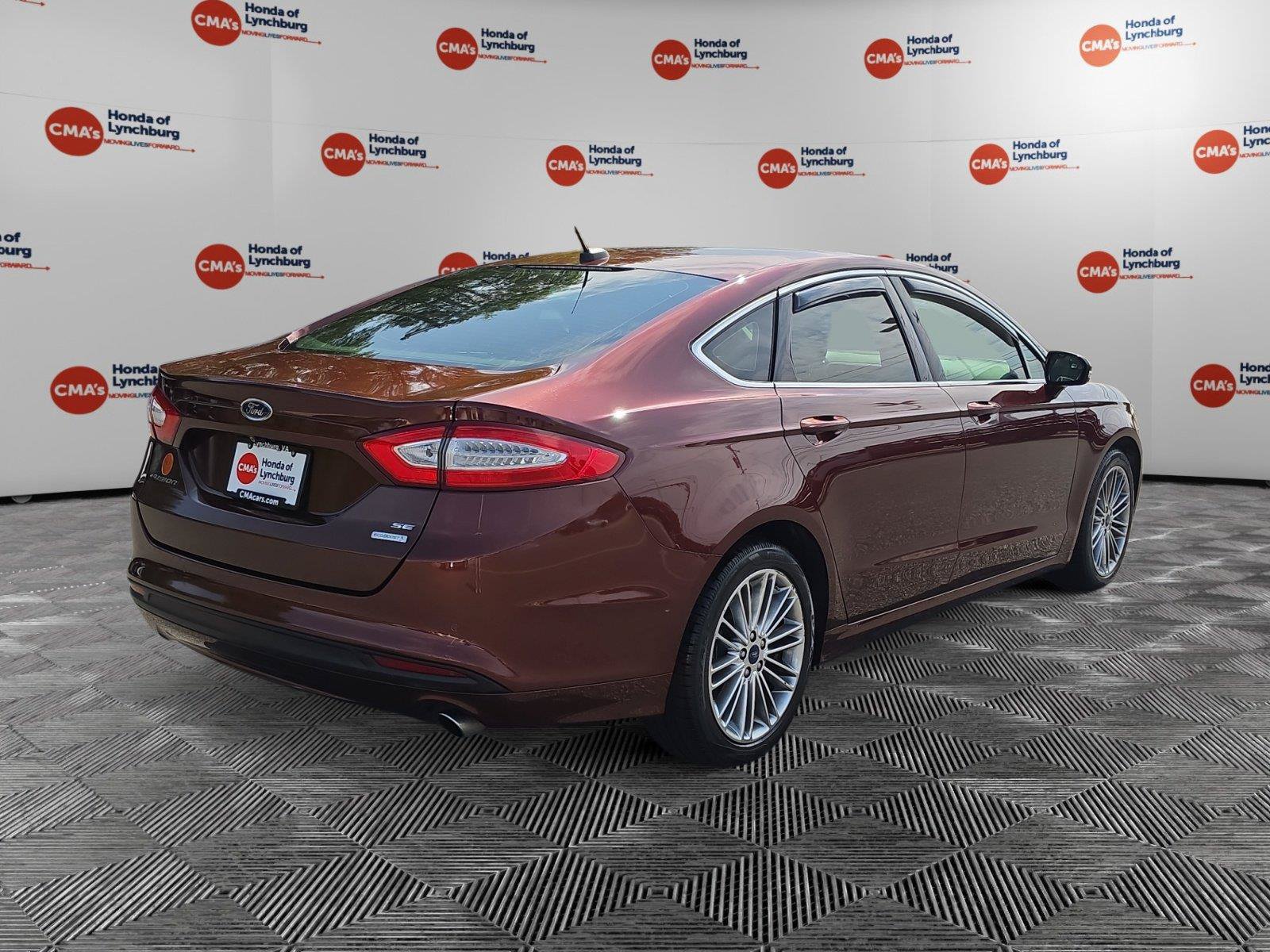 Used 2015 Ford Fusion SE w/ Equipment Group 202A FWD image 5