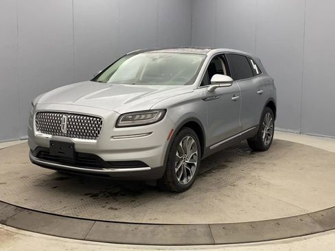 Used 2022 Lincoln Nautilus Reserve AWD/4WD image 8