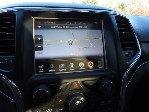 Used 2014 Jeep Grand Cherokee Limited image 12