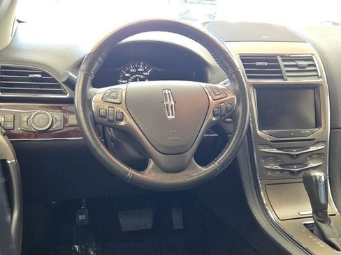 Used 2013 Lincoln MKX AWD image 17