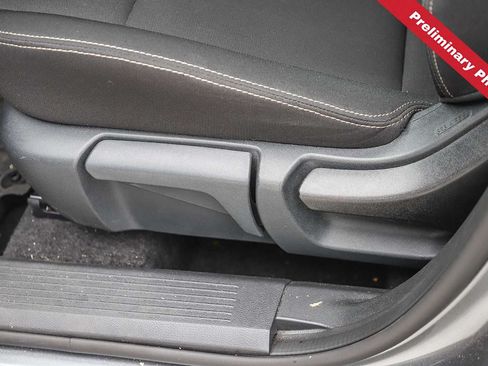 Used 2025 Nissan Rogue S FWD image 17