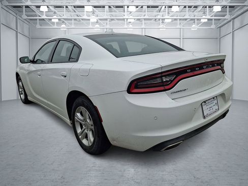 Used 2023 Dodge Charger SXT RWD image 3
