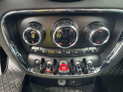 Used 2019 MINI Cooper Clubman S image 21