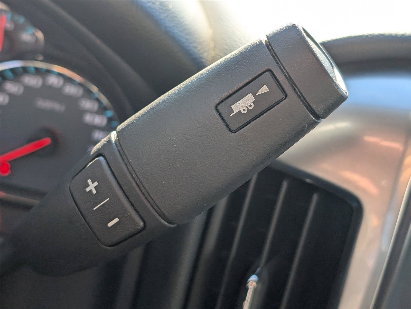 Used 2018 Chevrolet Silverado 1500 LT w/ All Star Edition AWD/4WD image 23