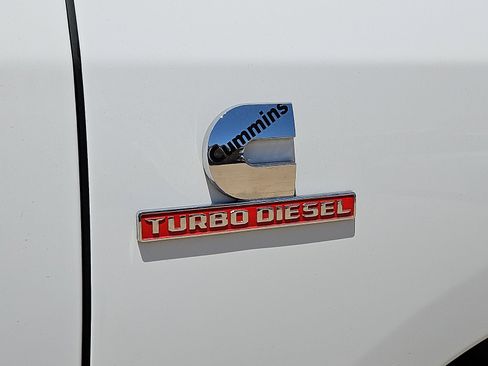 Used 2026 RAM 2500 Laramie AWD/4WD image 6