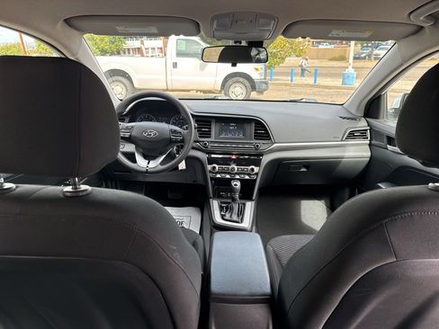 Used 2020 Hyundai Elantra SE w/ Cargo Package (C1) FWD image 22