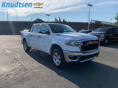 Used 2025 RAM 1500 Big Horn AWD/4WD image 1