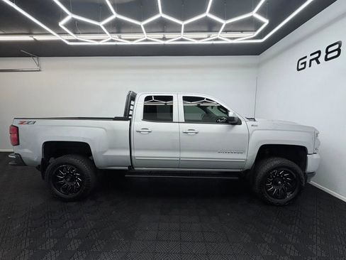 Used 2018 Chevrolet Silverado 1500 LT w/ All Star Edition image 9