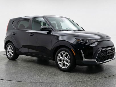 Used 2025 Kia Soul LX w/ LX Technology Package