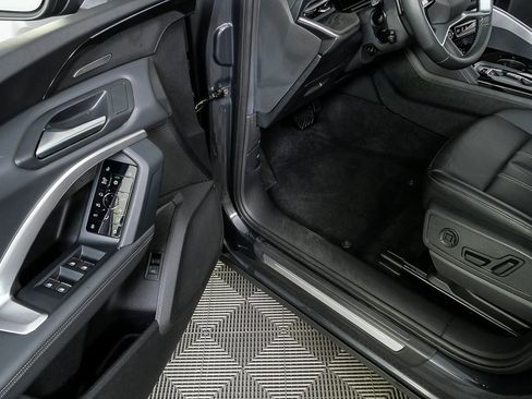 Certified 2025 Audi Q5 Premium Plus w/ Premium Plus image 8