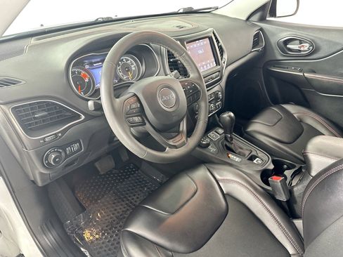 Used 2022 Jeep Cherokee Trailhawk w/ Trailer Tow Group image 9