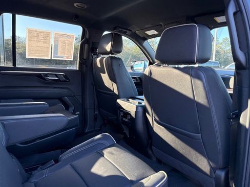 Used 2025 Chevrolet Tahoe Premier image 14