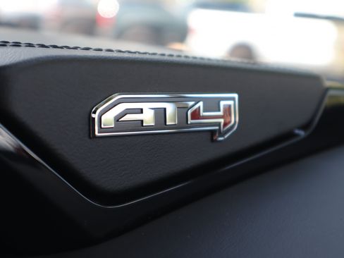 Used 2026 GMC Yukon AT4 AWD/4WD image 27