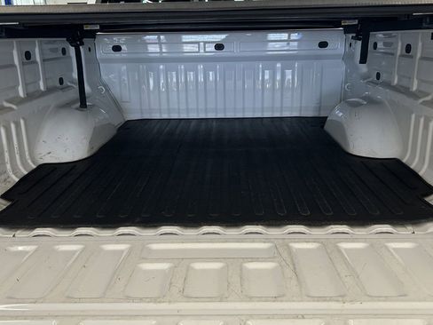 Used 2017 Chevrolet Colorado LT w/ Luxury Package, Chrome image 15