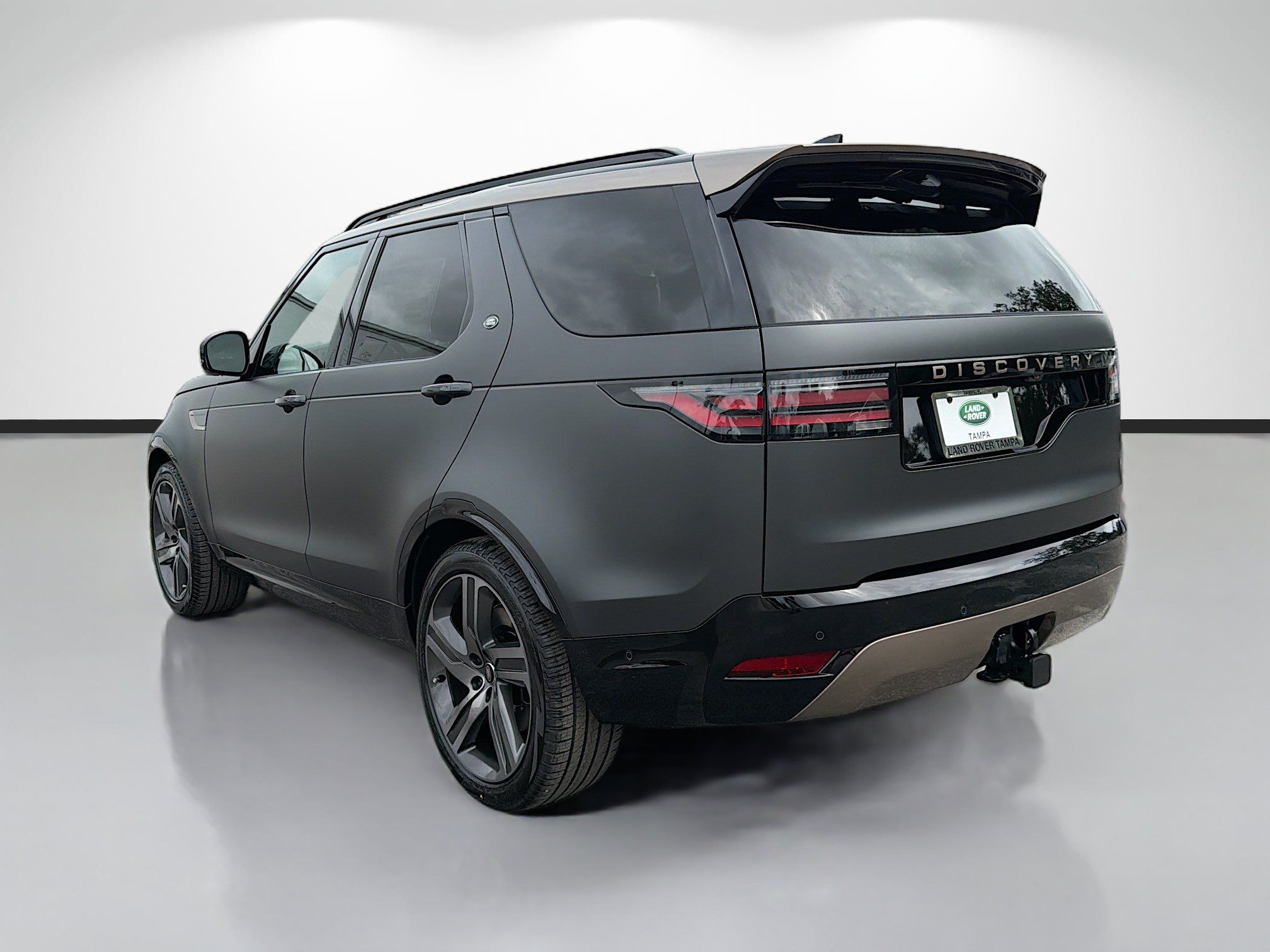 New 2026 Land Rover Discovery Limited Edition AWD/4WD image 3