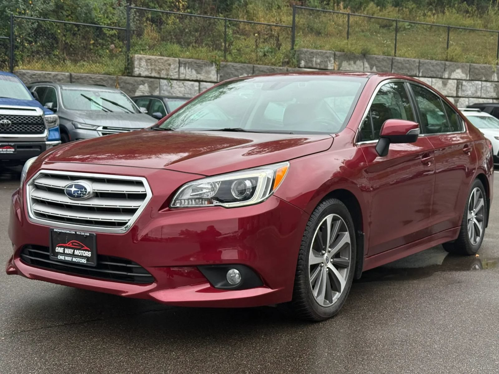 Used 2017 Subaru Legacy 2.5i Limited AWD/4WD image 1