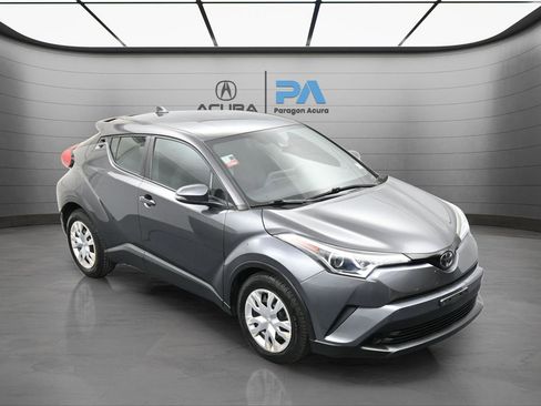 Used 2019 Toyota C-HR LE image 33
