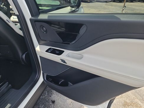 New 2026 Lincoln Aviator Reserve AWD/4WD image 51