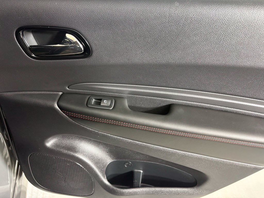 Used 2025 Dodge Durango GT w/ Blacktop Package RWD image 15