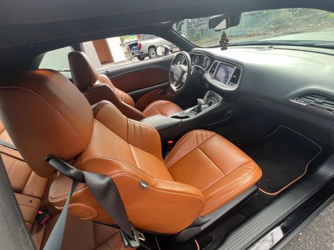 Used 2017 Dodge Challenger SRT Hellcat image 13