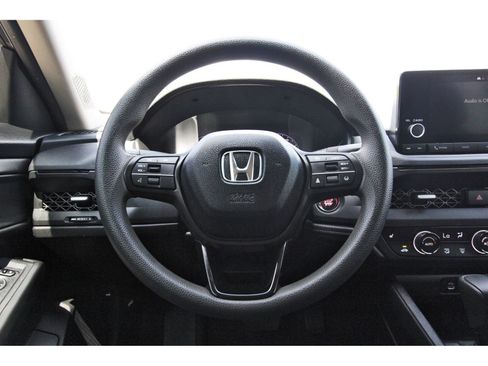 Used 2025 Honda Accord SE image 15