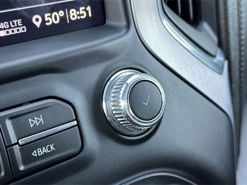 Used 2020 GMC Sierra 1500 SLE w/ SLE Value Package image 32